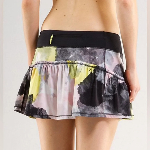 LULULEMON RARE  Run Willpower Skirt in Citron Tinted Canvas - Size 4 - Picture 1 of 11